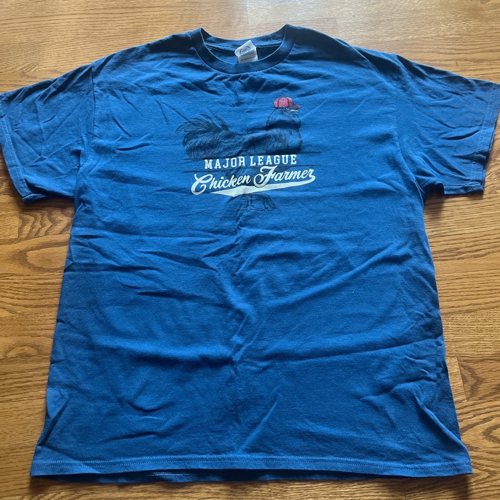 Major League Chicken Farmer funny graphic tee, size L